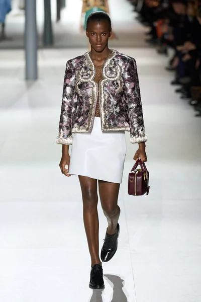Look 33